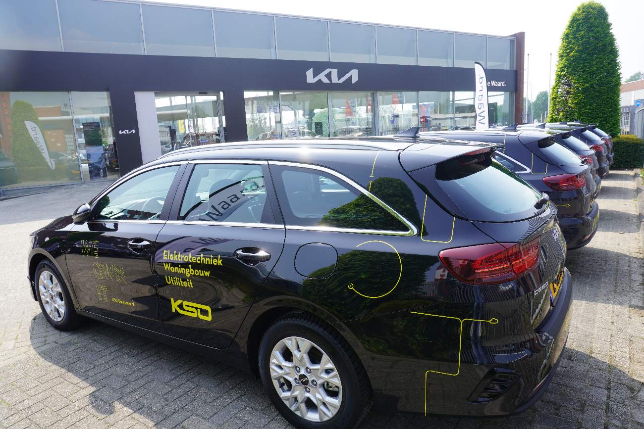 Kia Ceed SW Op Een Rij KSO Installaties 