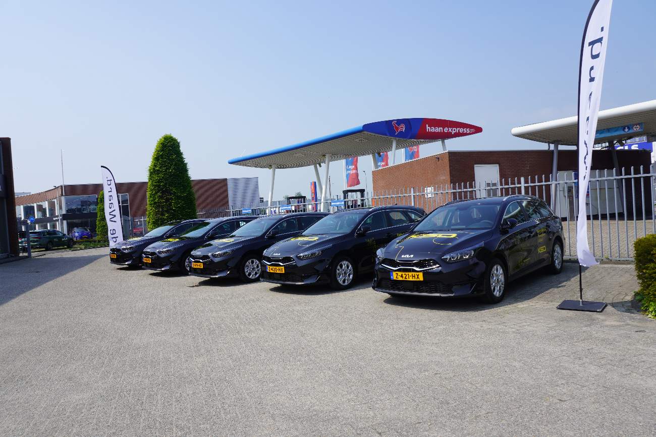 Kia Ceed SW Op Een Rij KSO Installaties 